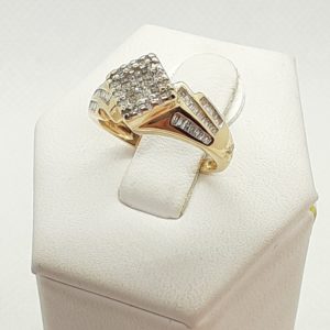 14k Yellow Gold .50 ctw Diamond Cluster Ring Size 5